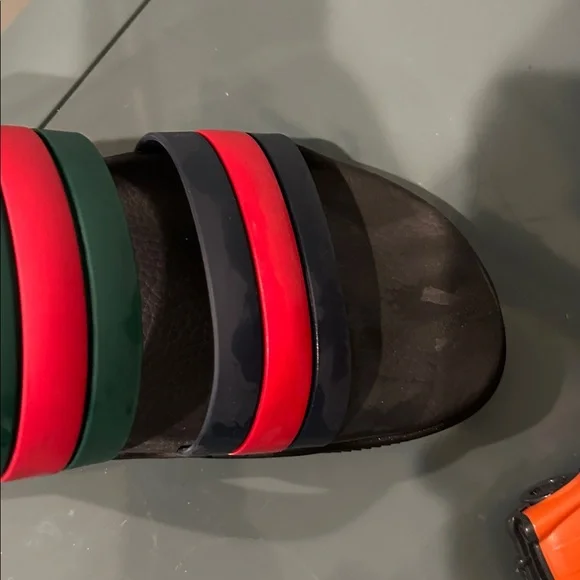 Gucci Red and Green Men's Sandals - Picture 3 of 7